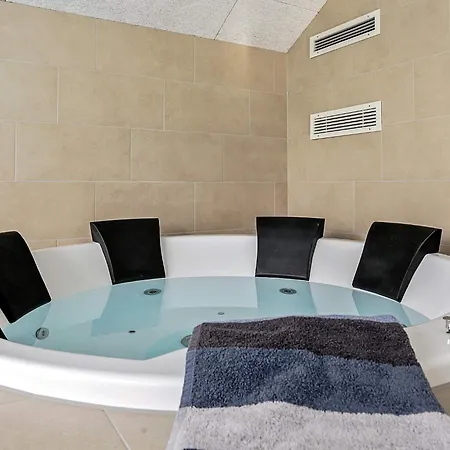 Luxury Pool In Marielyst - By Traum * Bøtø By