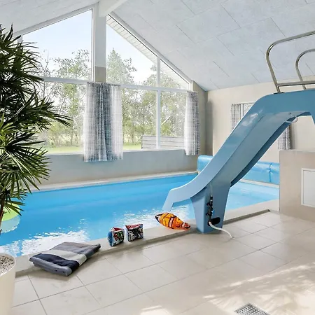 בית נופש Luxury Pool In Marielyst - By Traum Bøtø By