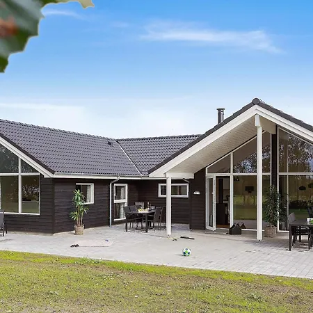 Luxury Pool In Marielyst - By Traum